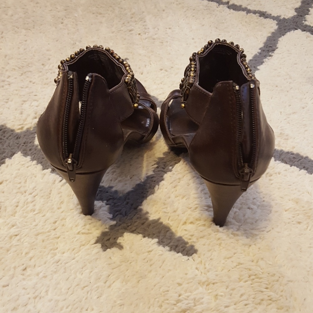 Shoes - Picture 3 of 3
